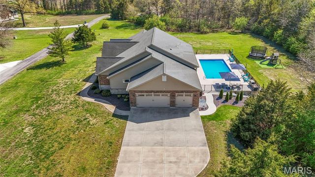 2 Country Trails Court, Moscow Mills, MO 63362