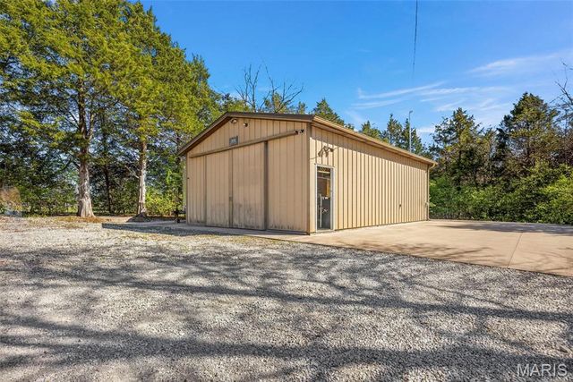 2 Country Trails Court, Moscow Mills, MO 63362
