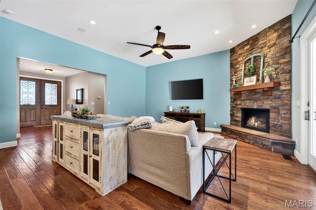 2 Country Trails Court, Moscow Mills, MO 63362