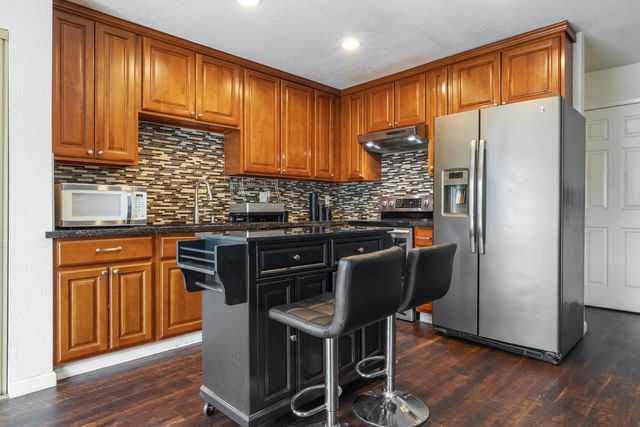 2619 Claridge Ln, Stockton, CA 95210