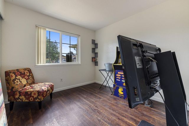 2619 Claridge Ln, Stockton, CA 95210