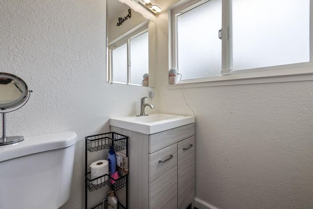 2619 Claridge Ln, Stockton, CA 95210