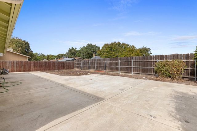 2619 Claridge Ln, Stockton, CA 95210