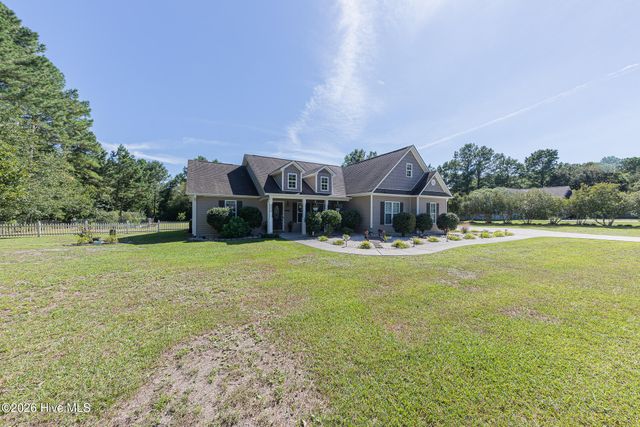 206 Old Folkstone Road, Holly Ridge, NC 28445