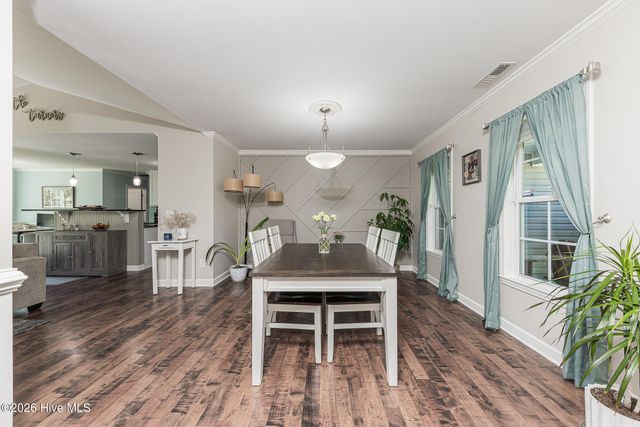 206 Old Folkstone Road, Holly Ridge, NC 28445