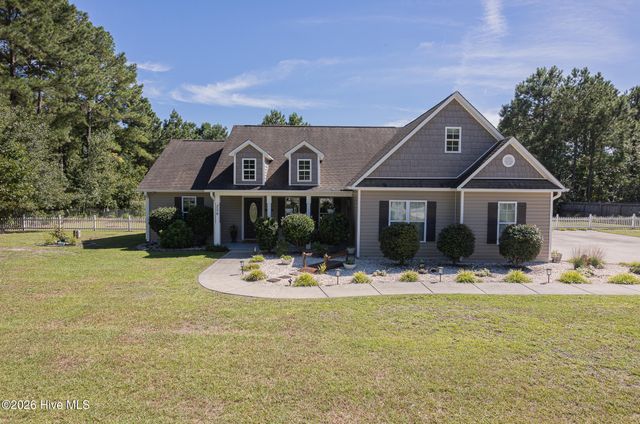 206 Old Folkstone Road, Holly Ridge, NC 28445