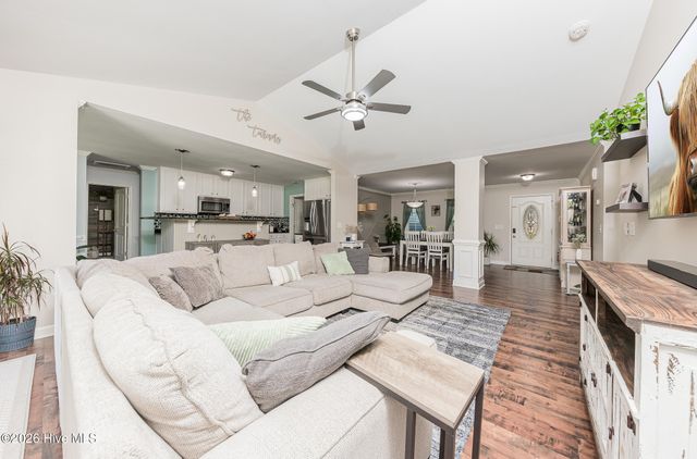 206 Old Folkstone Road, Holly Ridge, NC 28445