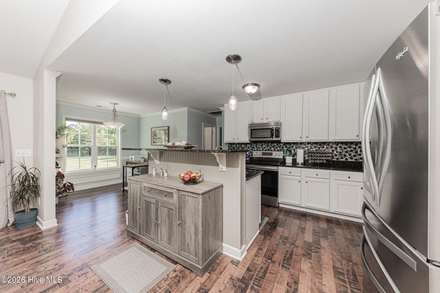 206 Old Folkstone Road, Holly Ridge, NC 28445