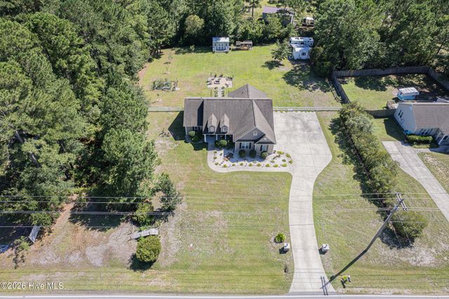 206 Old Folkstone Road, Holly Ridge, NC 28445