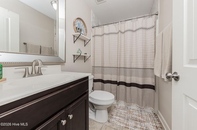 206 Old Folkstone Road, Holly Ridge, NC 28445