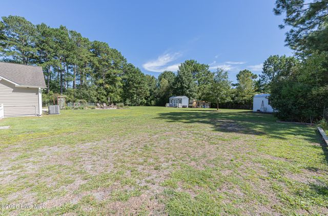 206 Old Folkstone Road, Holly Ridge, NC 28445