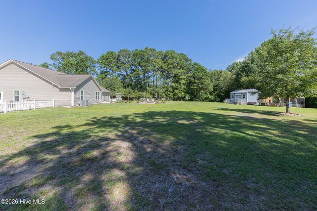 206 Old Folkstone Road, Holly Ridge, NC 28445