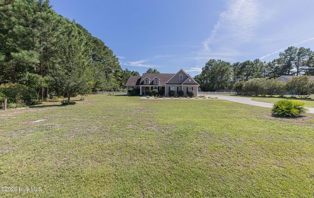 206 Old Folkstone Road, Holly Ridge, NC 28445