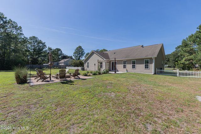 206 Old Folkstone Road, Holly Ridge, NC 28445