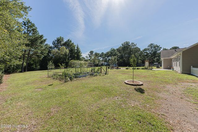 206 Old Folkstone Road, Holly Ridge, NC 28445