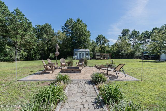 206 Old Folkstone Road, Holly Ridge, NC 28445