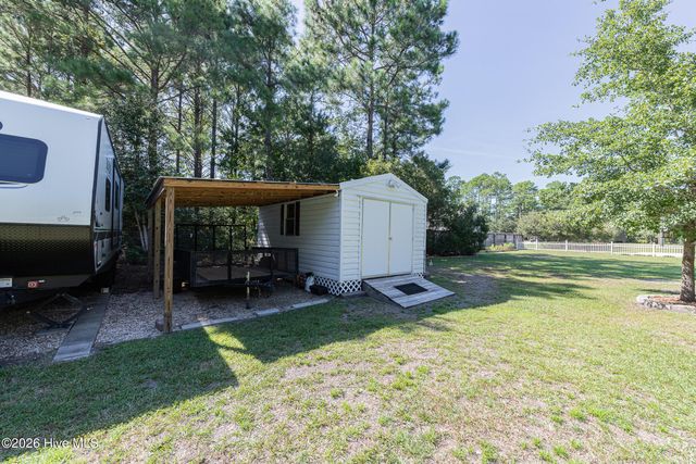 206 Old Folkstone Road, Holly Ridge, NC 28445
