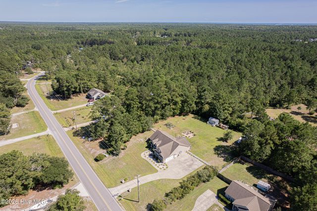 206 Old Folkstone Road, Holly Ridge, NC 28445