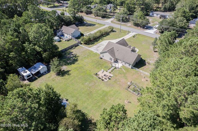 206 Old Folkstone Road, Holly Ridge, NC 28445