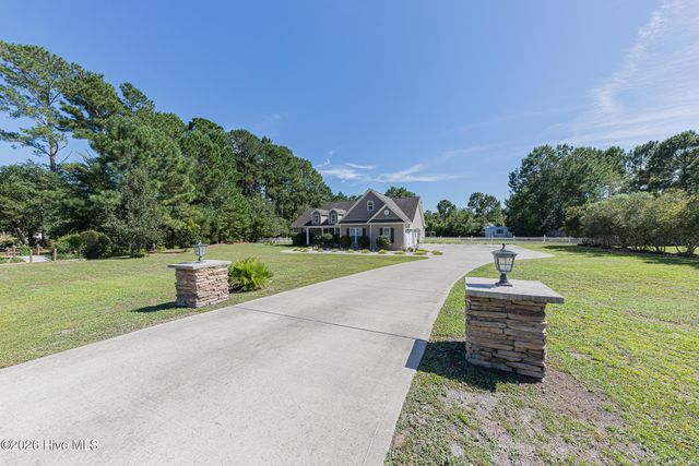 206 Old Folkstone Road, Holly Ridge, NC 28445