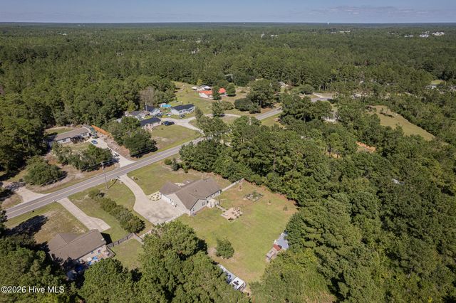 206 Old Folkstone Road, Holly Ridge, NC 28445