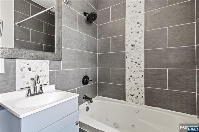 199 Grove Avenue, Woodbridge, NJ 07095