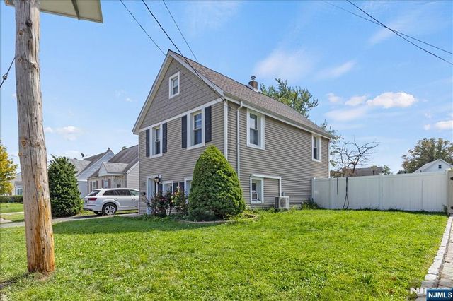 199 Grove Avenue, Woodbridge, NJ 07095