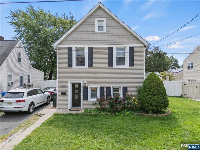 199 Grove Avenue, Woodbridge, NJ 07095