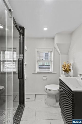 199 Grove Avenue, Woodbridge, NJ 07095