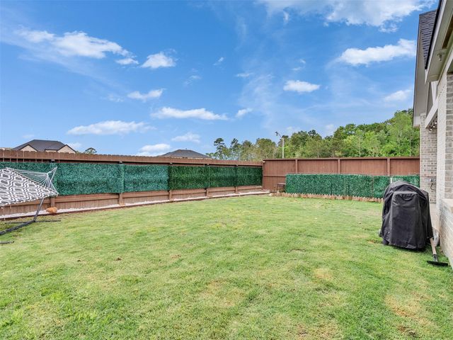 211 Vista Knoll Court, New Caney, TX 77357