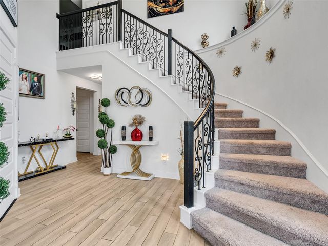 211 Vista Knoll Court, New Caney, TX 77357