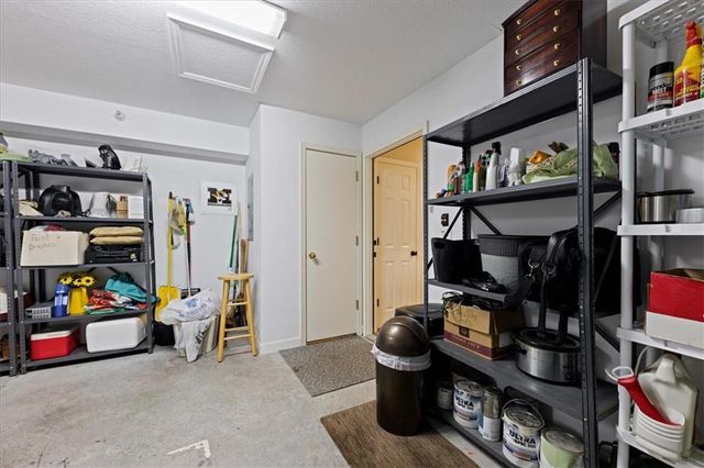 23131 W 71ST Terrace, Shawnee, KS 66227