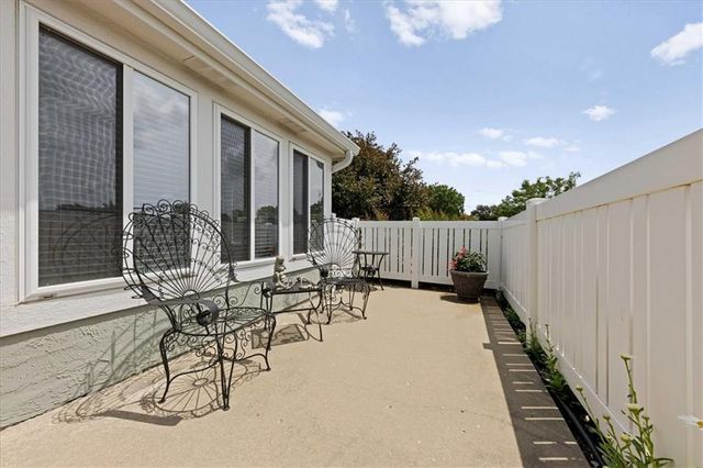 23131 W 71ST Terrace, Shawnee, KS 66227