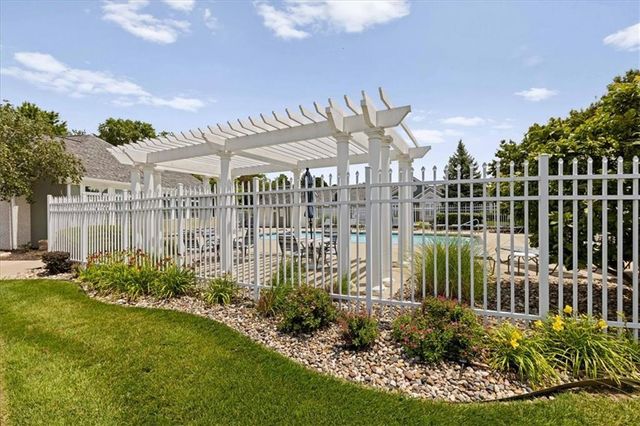 23131 W 71ST Terrace, Shawnee, KS 66227