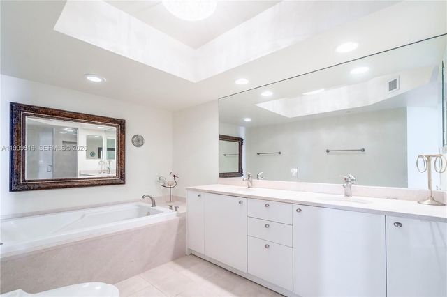 16500 Collins Ave 554, Sunny Isles Beach, FL 33160