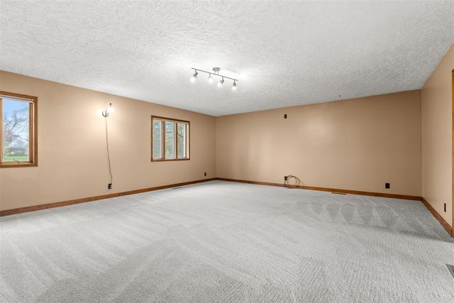 10518 Stadium Drive, Kalamazoo, MI 49009