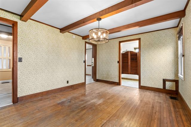 10518 Stadium Drive, Kalamazoo, MI 49009