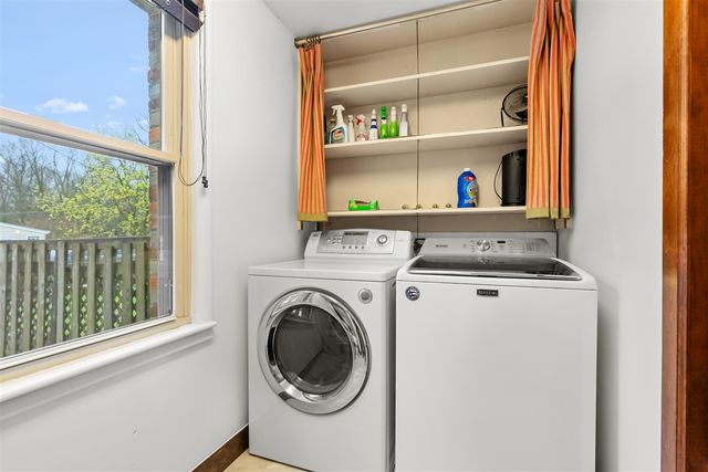 10518 Stadium Drive, Kalamazoo, MI 49009