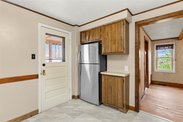 10518 Stadium Drive, Kalamazoo, MI 49009