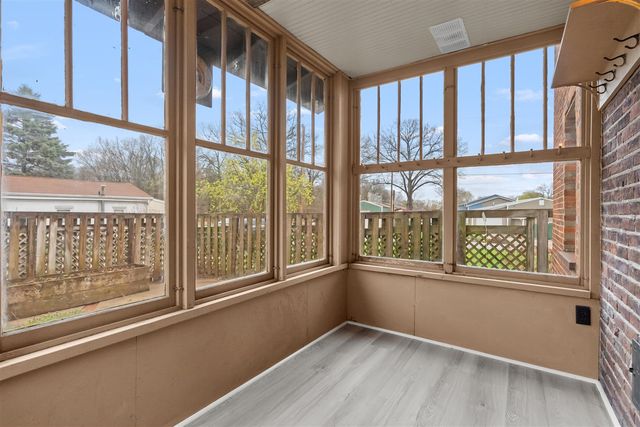 10518 Stadium Drive, Kalamazoo, MI 49009