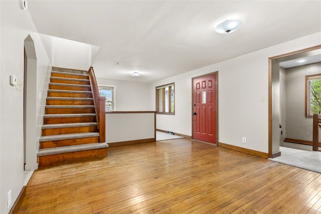 10518 Stadium Drive, Kalamazoo, MI 49009