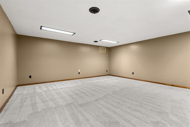 10518 Stadium Drive, Kalamazoo, MI 49009