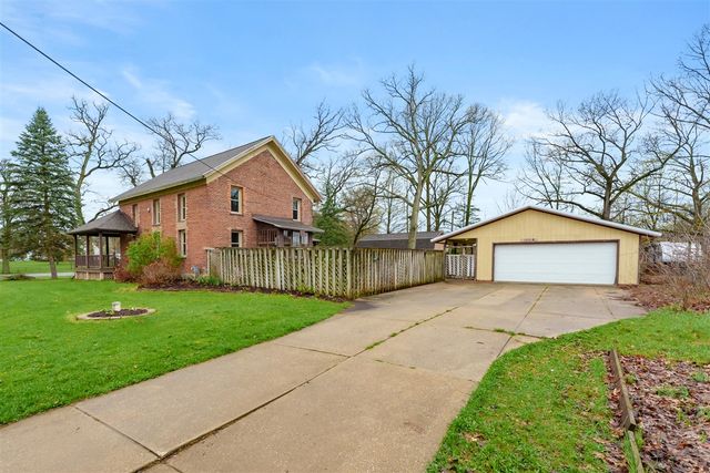 10518 Stadium Drive, Kalamazoo, MI 49009