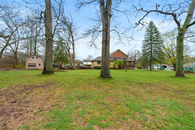 10518 Stadium Drive, Kalamazoo, MI 49009