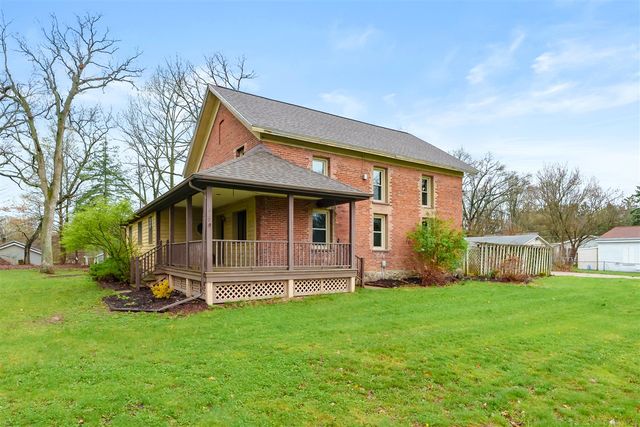 10518 Stadium Drive, Kalamazoo, MI 49009