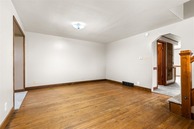 10518 Stadium Drive, Kalamazoo, MI 49009