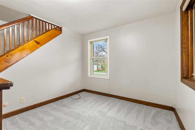 10518 Stadium Drive, Kalamazoo, MI 49009