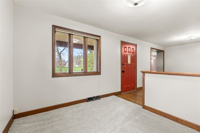 10518 Stadium Drive, Kalamazoo, MI 49009