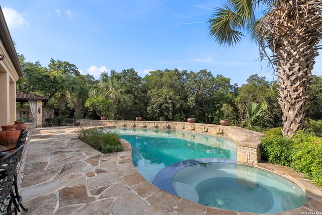 107 Geddington, Shavano Park, TX 78249
