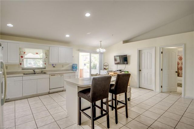 2713 NW 1st PL, Cape Coral, FL 33993